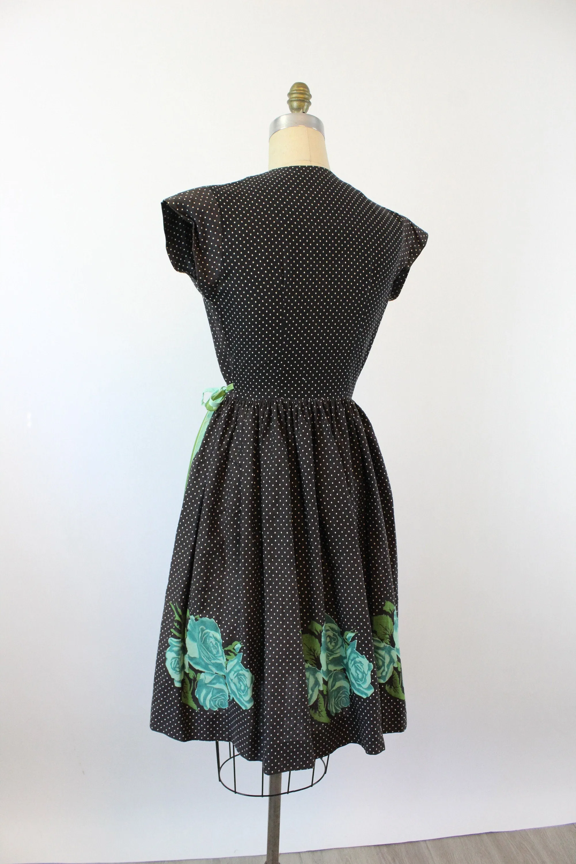 1950s Mode O' Day ROSE WRAP dress small | new spring
