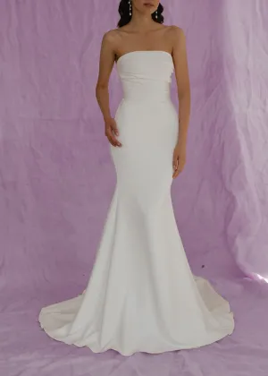 Elegant Strapless Crepe Fit and Flare Wedding Dress ET3045
