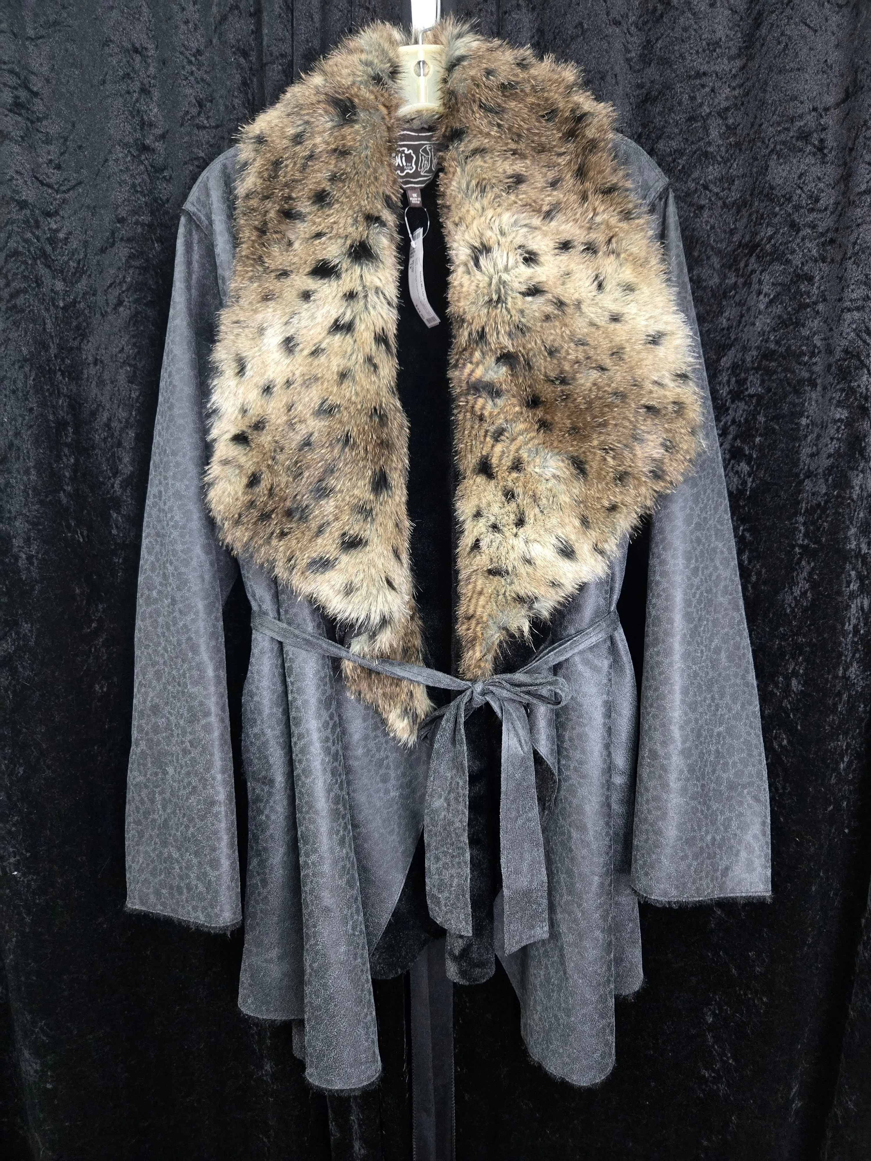 FALCHI Size 1X Coat