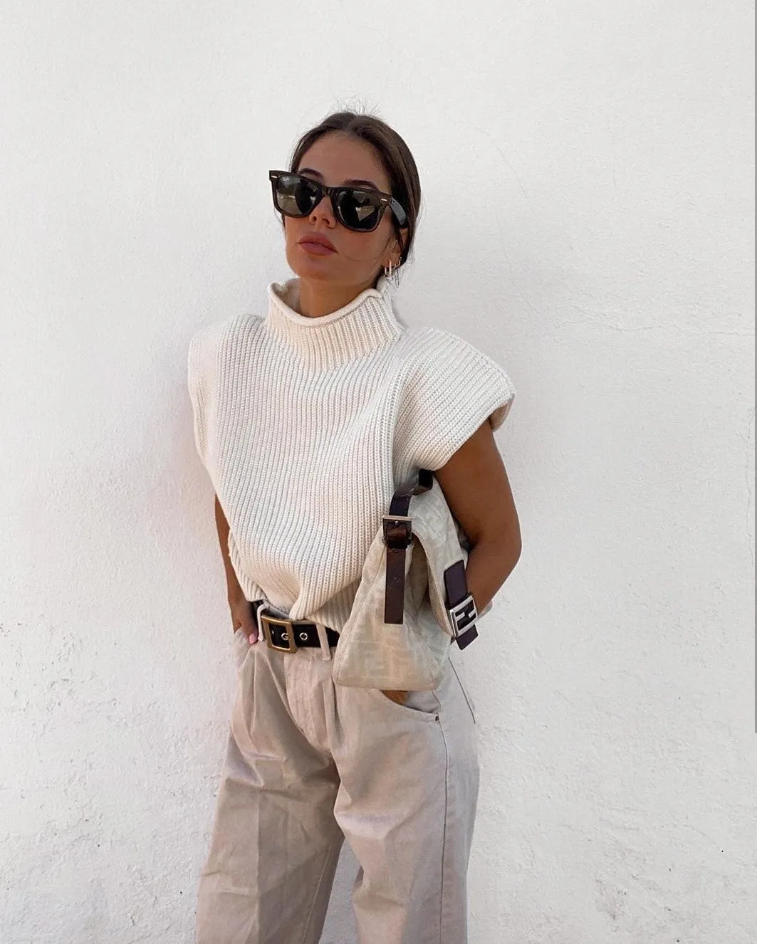 High-collared Shoulder Padded Pads Sleeveless Sweater