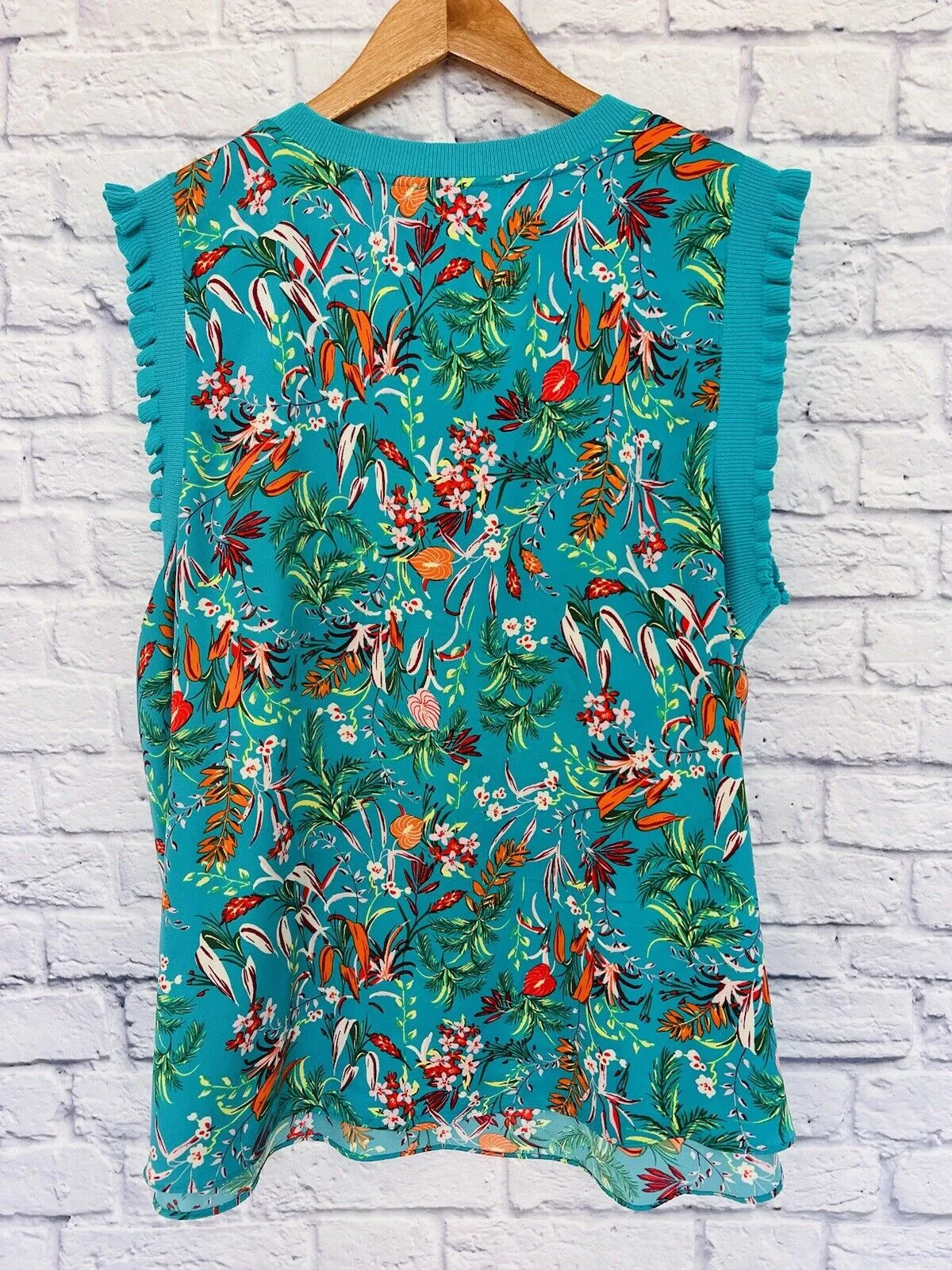 SKIES ARE BLUE Women Sleeveless Top Sz 3X Floral Print Mix Media Ruffle Blouse