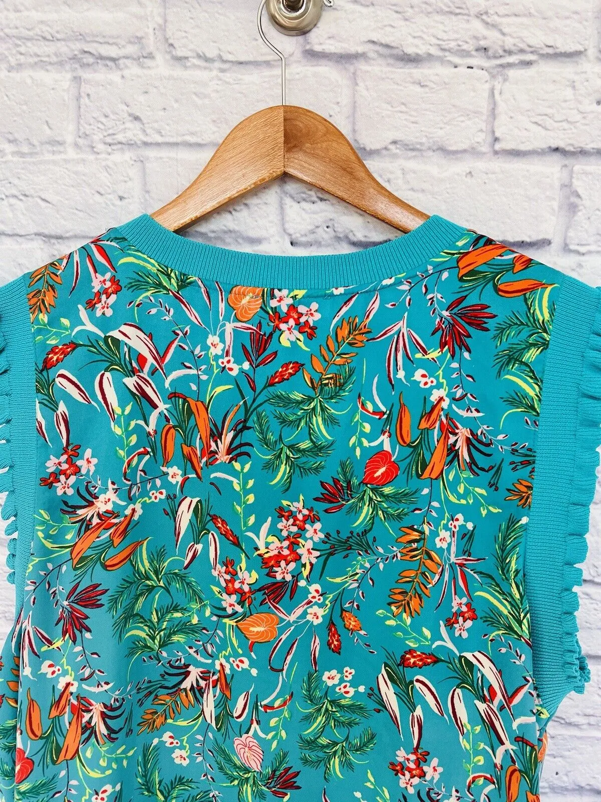 SKIES ARE BLUE Women Sleeveless Top Sz 3X Floral Print Mix Media Ruffle Blouse