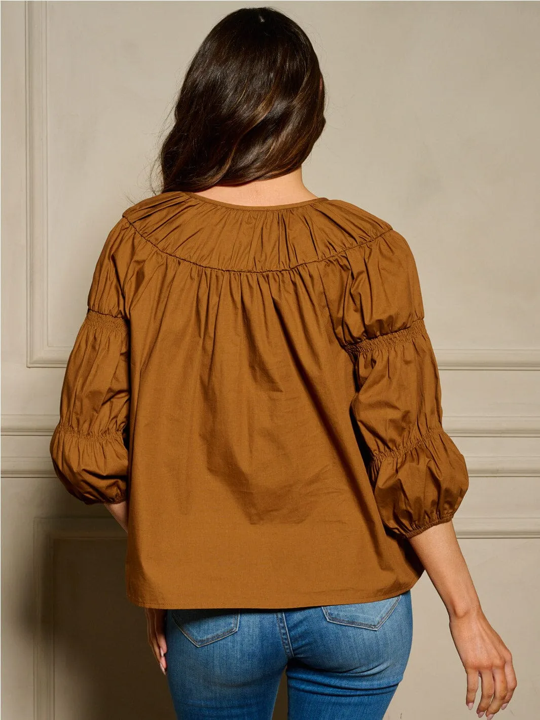 WOMEN'S 3/4 SLEEVES V-NECK RUCHED DETAILED BLOUSE TOP
