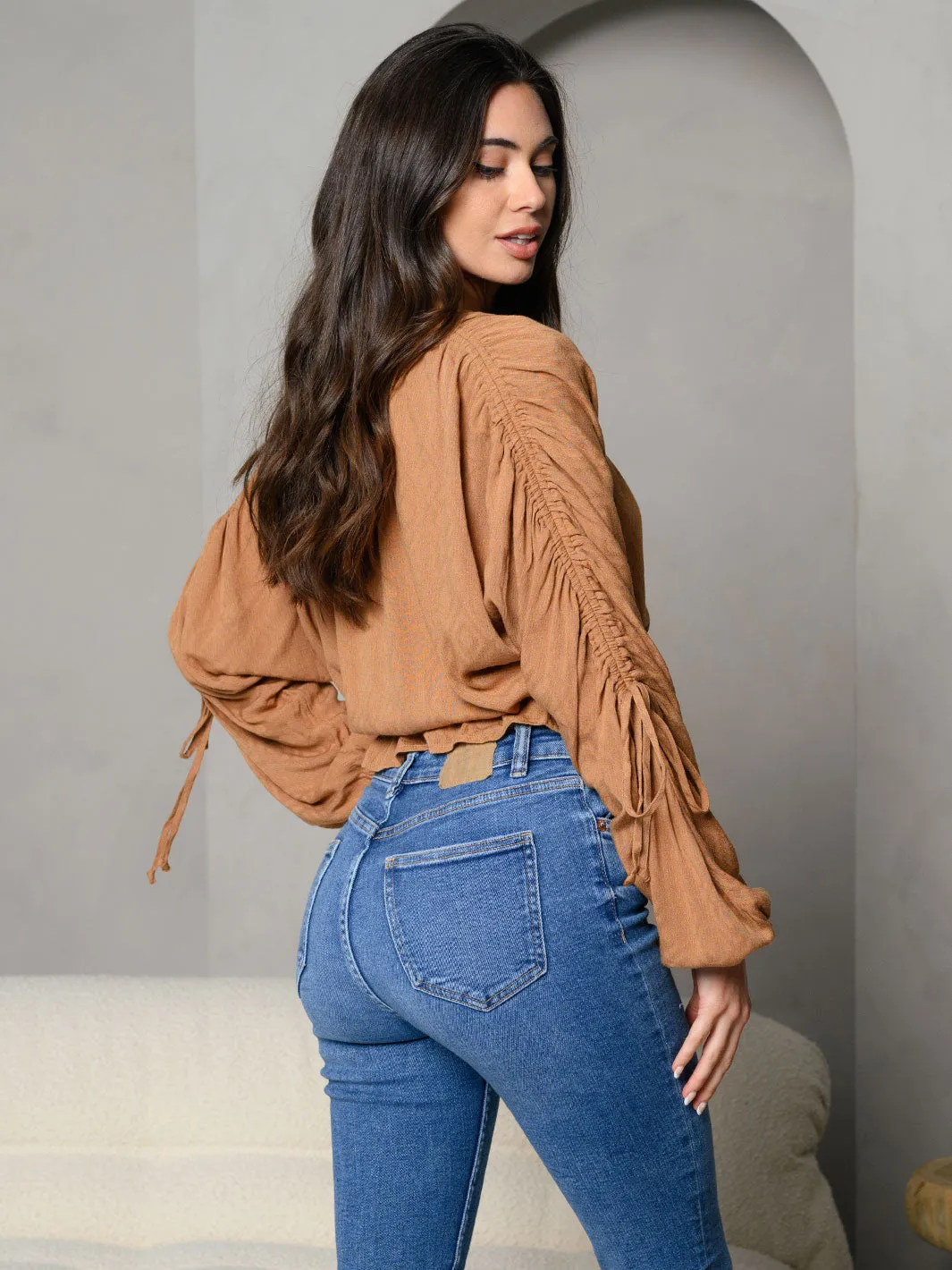 WOMEN'S V-NECK BUTTON DOWN LONG SLEEVE WITH SHIRRING DETAIL TOP